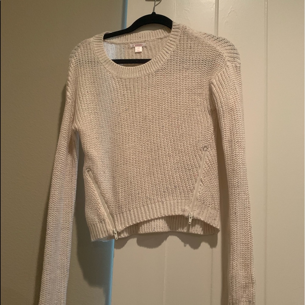 Cropped sweater